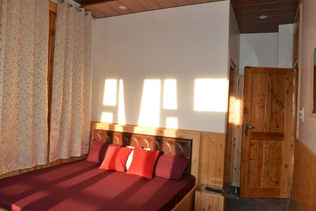 Tulip Flowing River View Hotel. Shamshi Exteriér fotografie