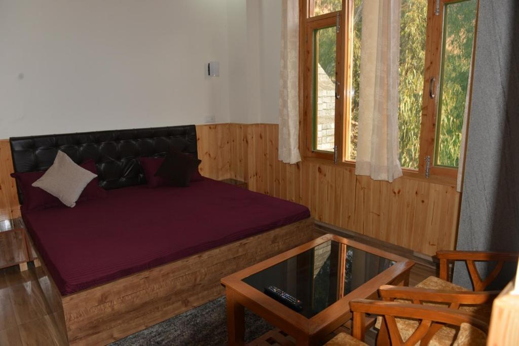 Tulip Flowing River View Hotel. Shamshi Exteriér fotografie