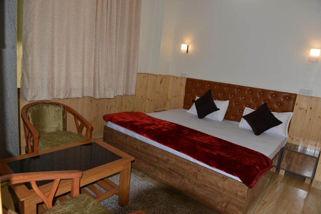 Tulip Flowing River View Hotel. Shamshi Exteriér fotografie