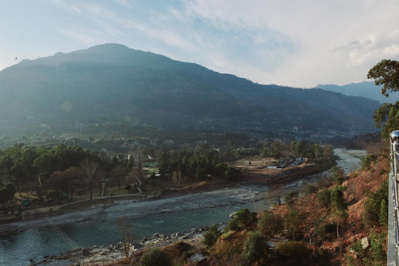 Tulip Flowing River View Hotel. Shamshi Exteriér fotografie